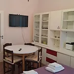 Trinita' Maggiore Home/ Historic Center Apartament