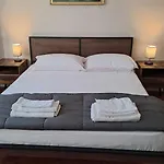 Apartament Trinita' Maggiore Home/ Historic Center *