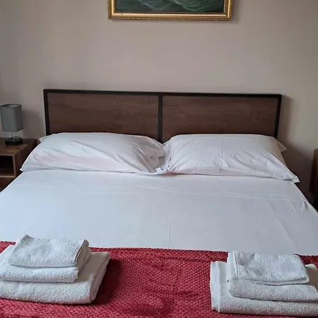 Trinita' Maggiore Home/ Historic Center Apartament Neapol